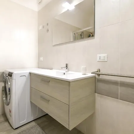 Aurora アパートホテル ジェーラ