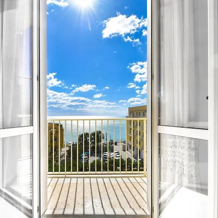 Aurora Aparthotel Gela