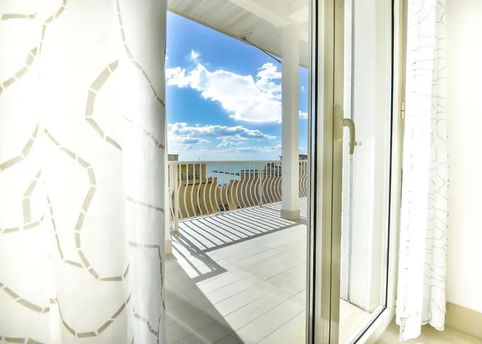 极光公寓酒店 4* 杰拉